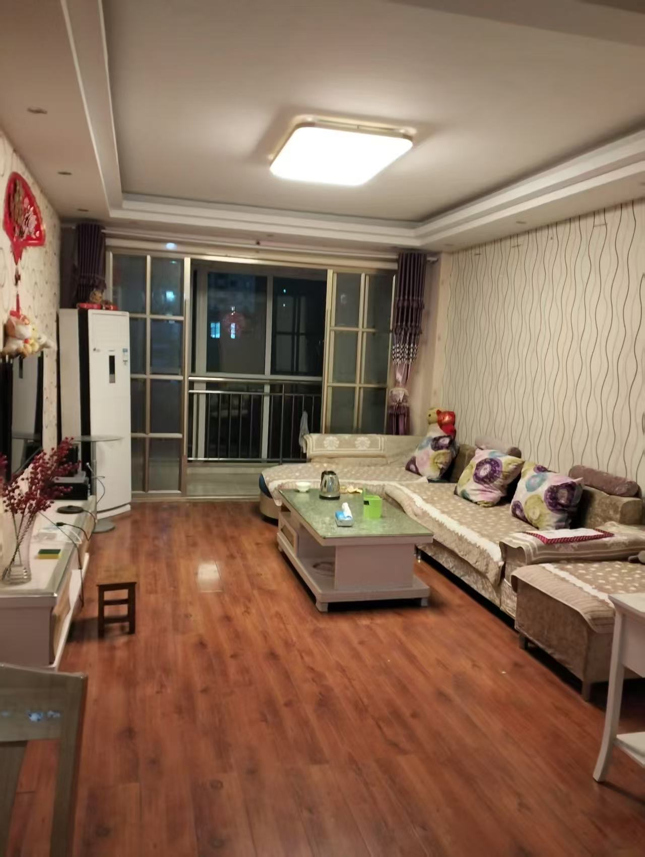 日照馨园小区，3室2厅1卫，103㎡，售价32.8万 二手房