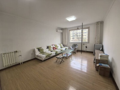 京泰盘龙湾，2室2厅1卫，85㎡，租金950元/月